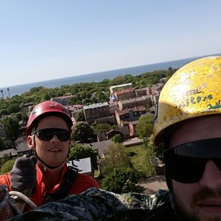 Baznīcas tornis Liepājā pirms krāsošanas