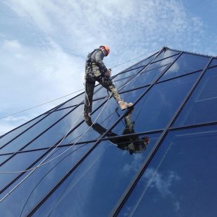 Stikla piramīdas hermetizācija