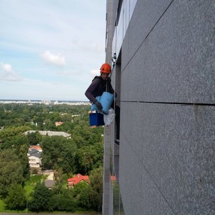 Logu mazgāšana panormama plaza