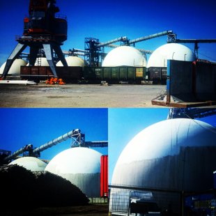 Minerāl mēslu uzglabāšanas noliktavu mazgāšana vairāk kā 20 000m2. Paldies Gerda foto, par