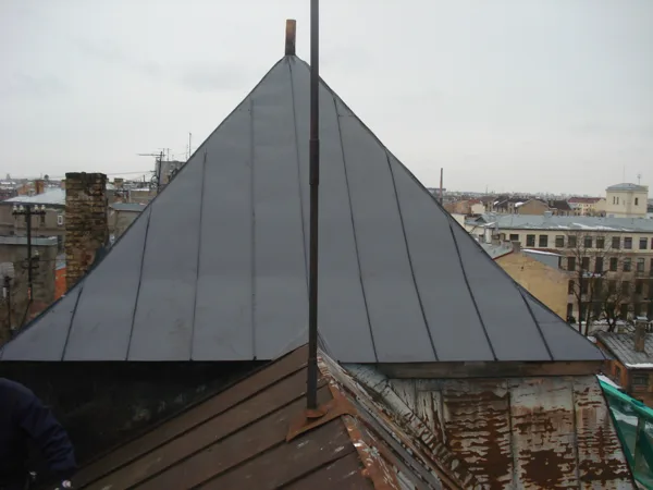 Skārda jumta izbūve