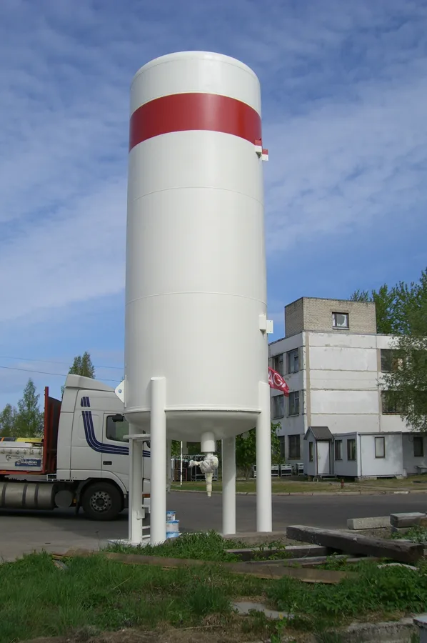 Agas gāzes cisternu pārkrāsošana