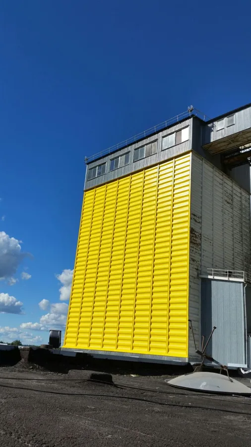 Graudu elevatora metala silosu krāsošana 2000m2