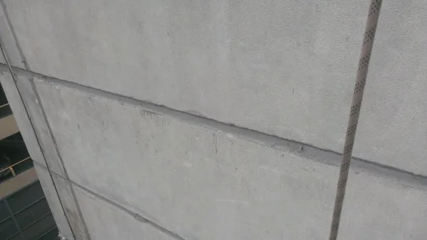 Starp paneļu šuvju renovācija