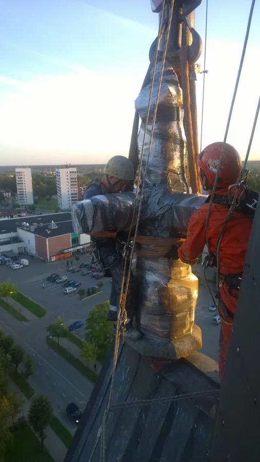 Krustu demontāža Jelgavas baznīcā
